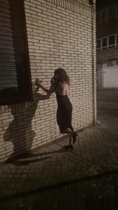 665975247: Chica busca chico en Orense