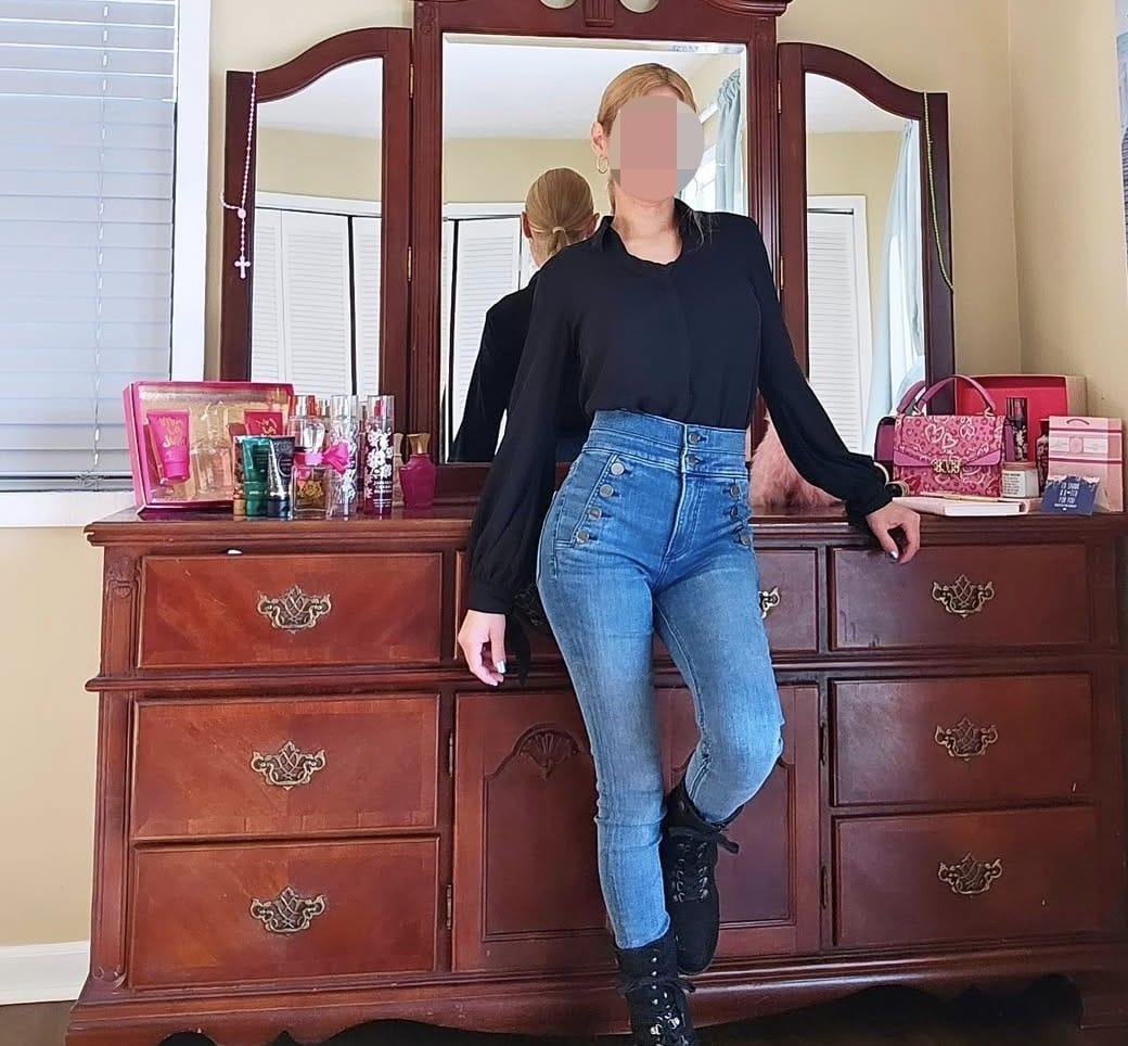 674938237: Chica busca chico en Madrid