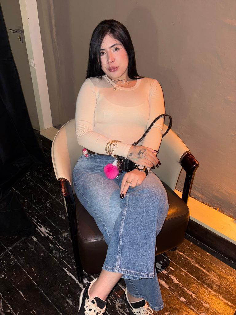 Chica busca chico en Las Palmas: Chica busca chico