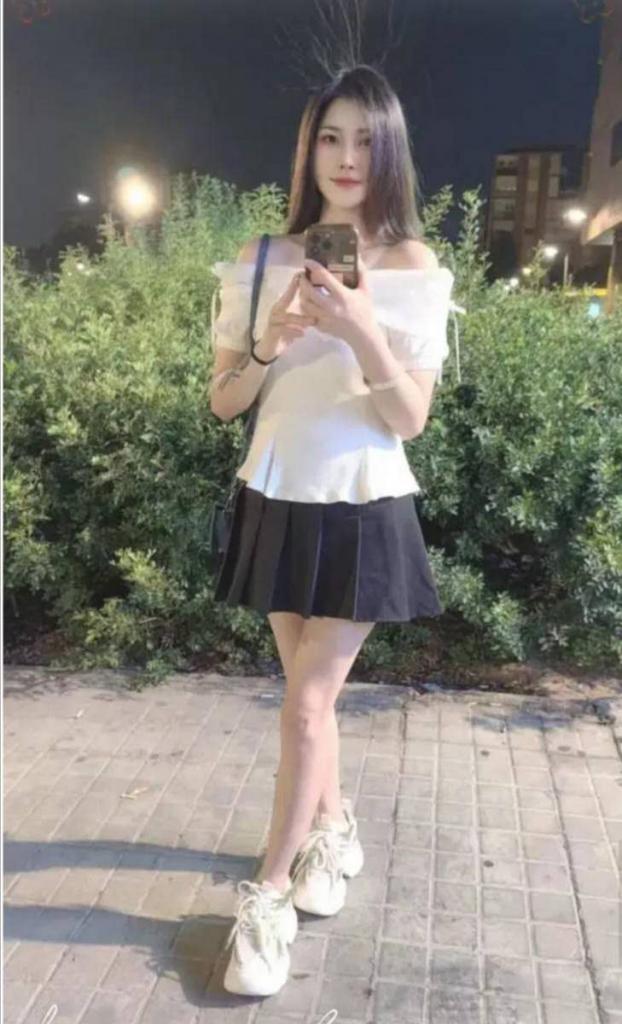 653752816: Chica busca chico en Valencia