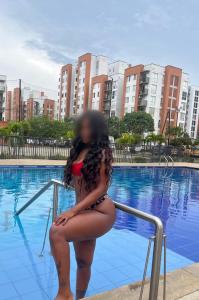 672880436: Chica busca chico en Tarragona