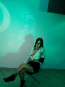 663998212: Chica busca chico en Valencia