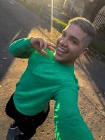 614581617: Chico busca chica en Valencia