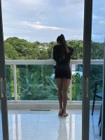 623376605: Chica busca chico en Barcelona