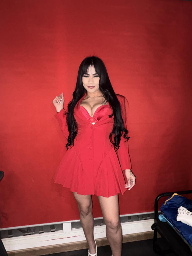 682419015: Chica busca chico en Pontevedra