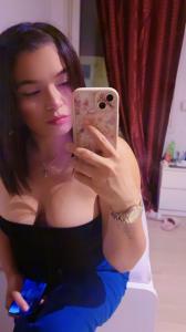 613737710: Chica busca chico en Navarra