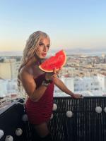 654708067: Chica busca chico en Málaga