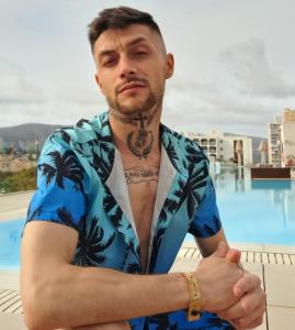 Chico busca chica en Málaga: 