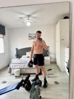 681971052: Chico busca chica en Cádiz