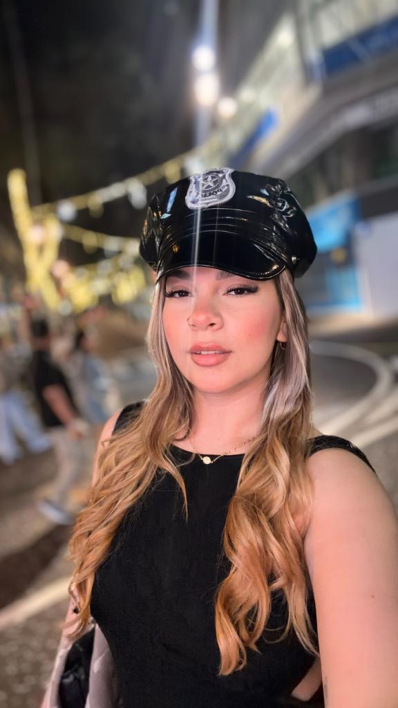 Chica busca chico en Ibiza: 