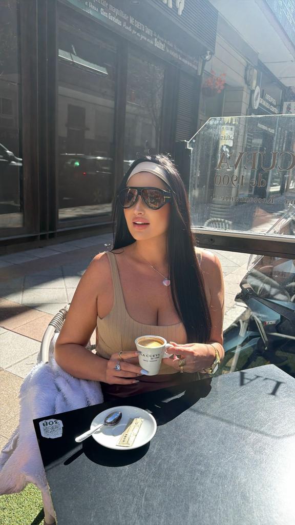 Chica busca chico en Granada: 