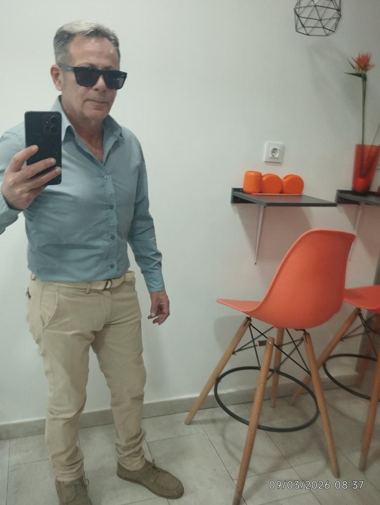 Chico busca chica en Murcia: 