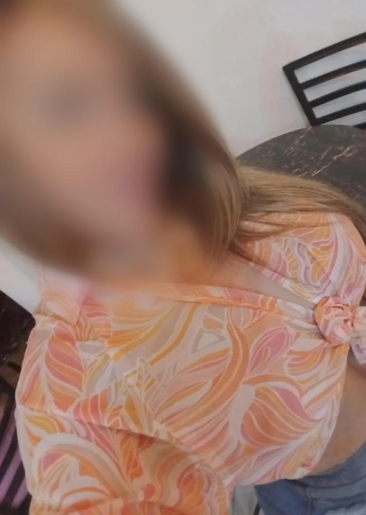 Chica busca chico en Huelva: 