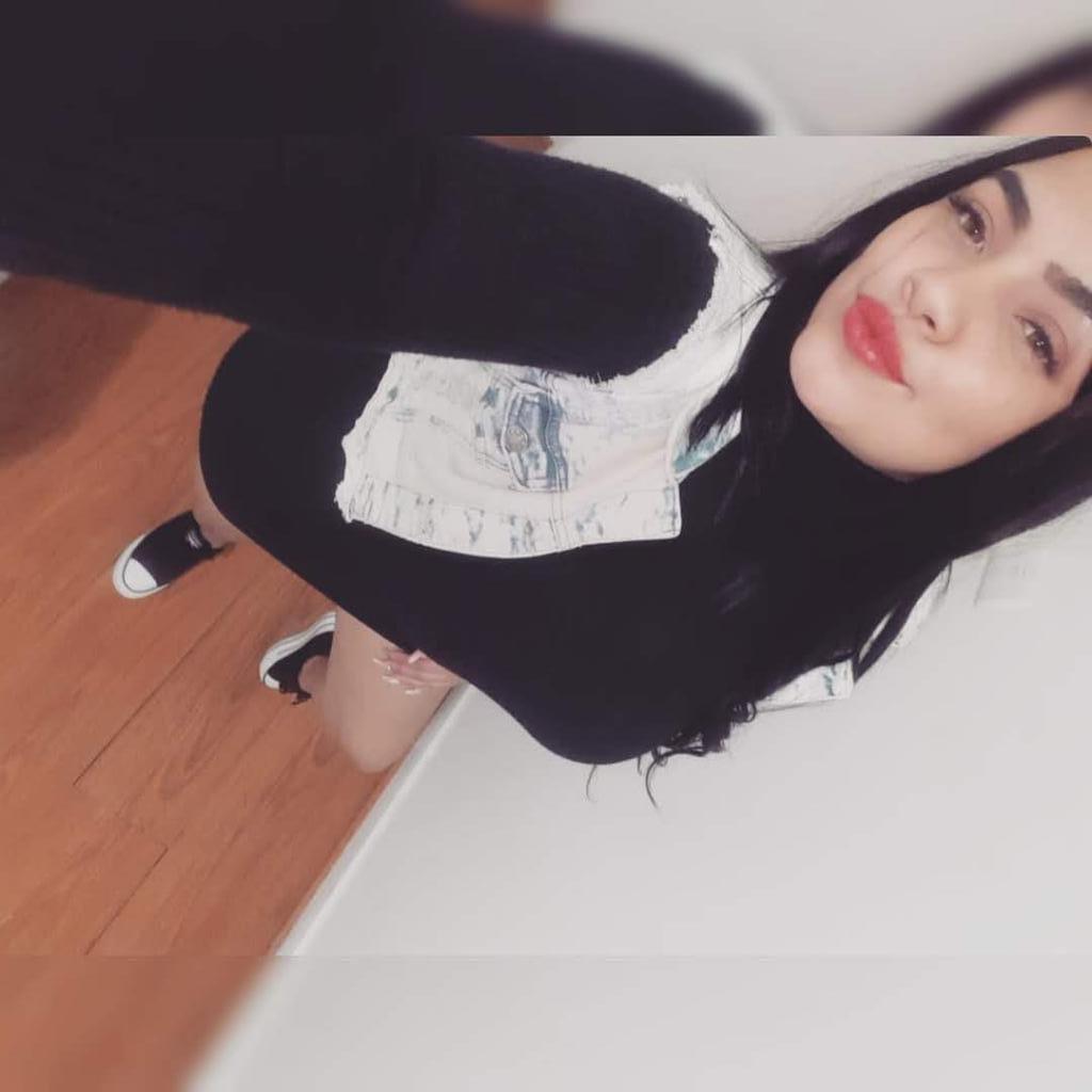 631555387: Chica busca chico en La Coruña
