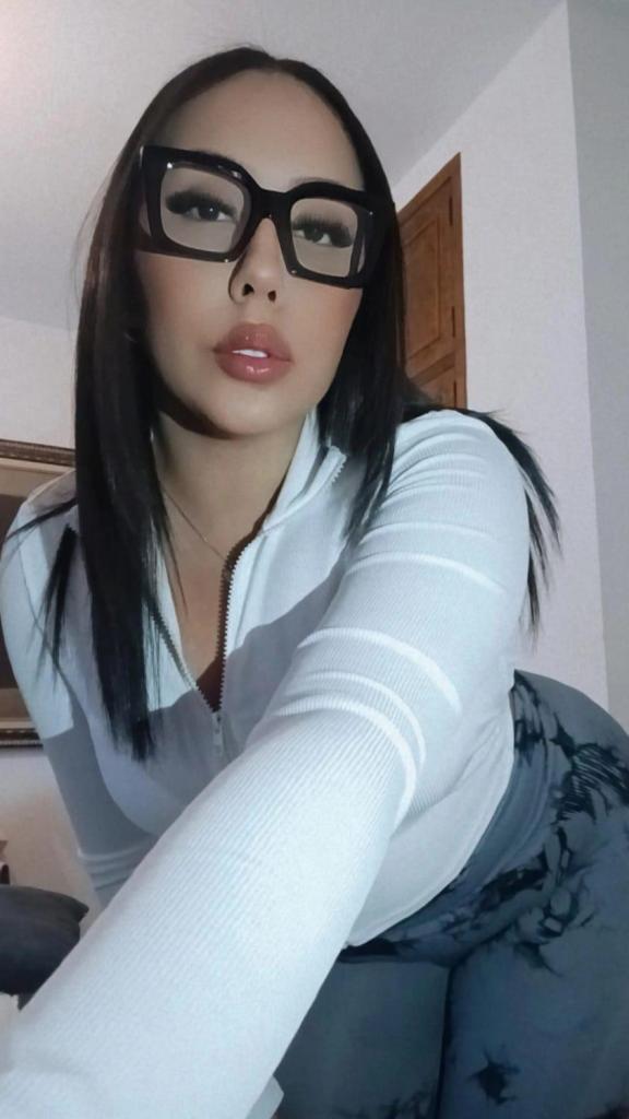 603916878: Chica busca chico en Málaga