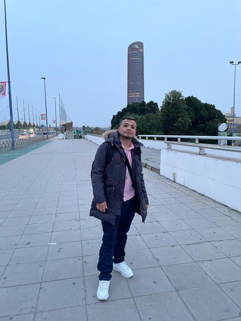 Chico busca chica en Sevilla: 