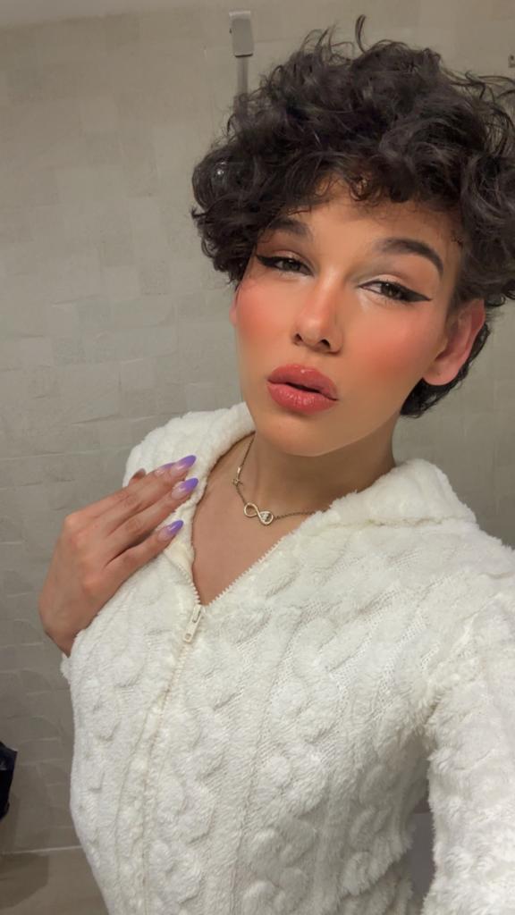 614682863: Chico busca chica en Granada