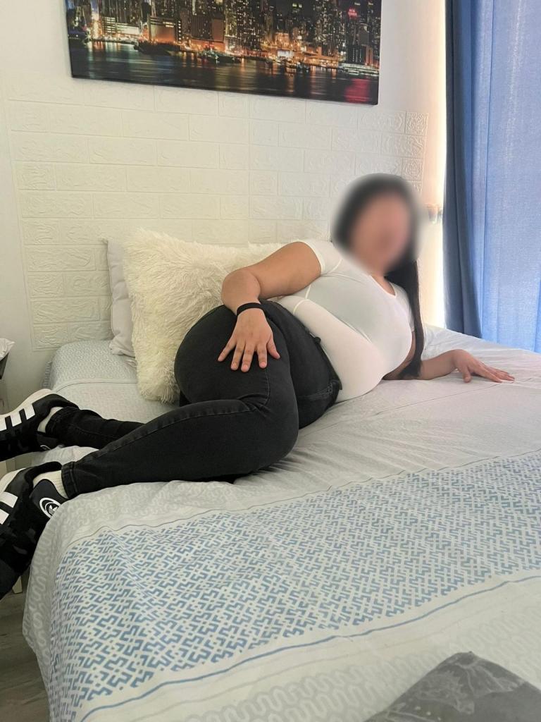 600452103: Chica busca chico en Madrid