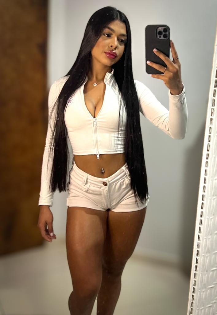 Chica busca chico en Alicante: Chica busca chico