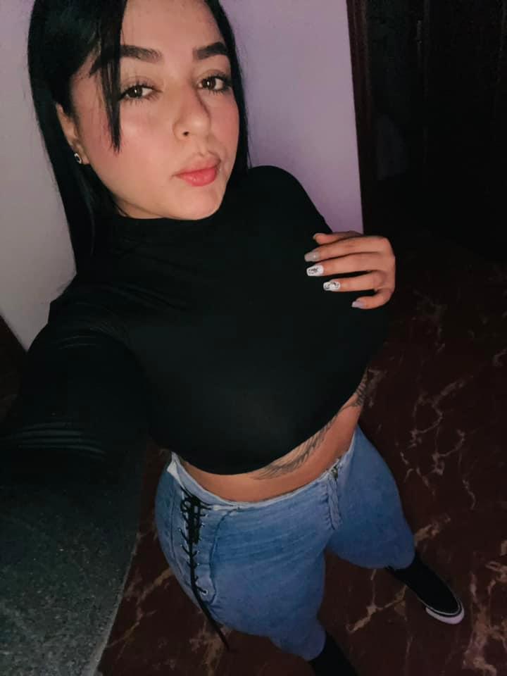 664299267: Chica busca chico en Cádiz