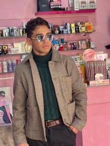 663534912: Chico busca chica en Granada