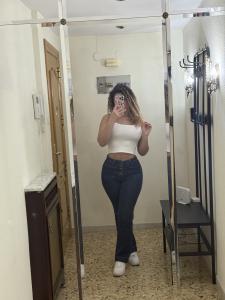 643654540: Chica busca chico en Murcia