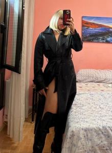 613574248: Transexual en León