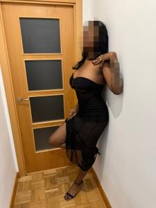 613762817: Chica busca chico en Madrid