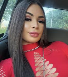 631076877: Chica busca chico en Madrid