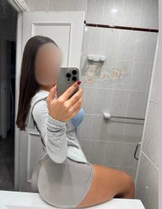 604376347: Chica busca chico en Madrid