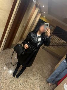 647315397: Chica busca chico en Madrid