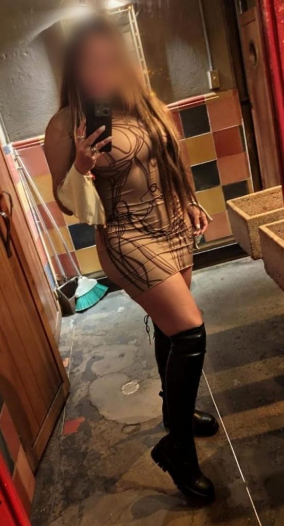 Chica busca chico en Huelva: 