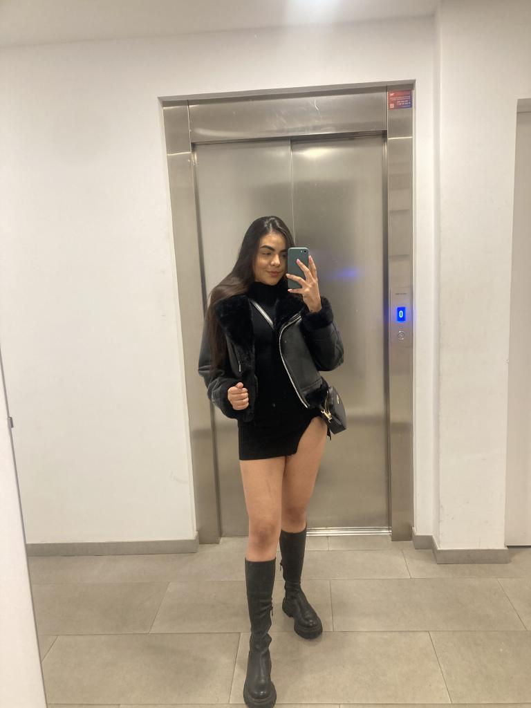 Chica busca chico en Almería: 