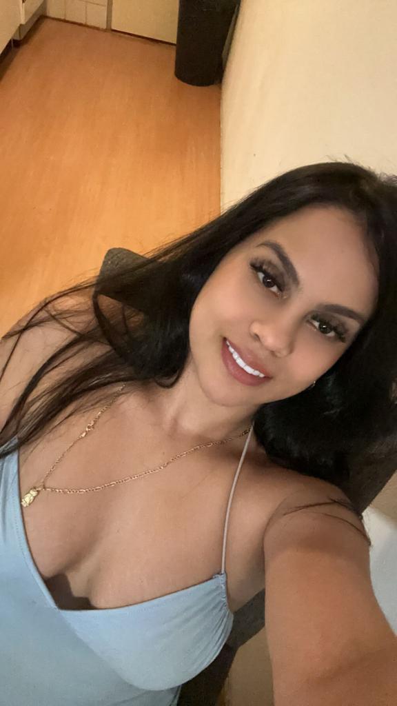 Chica busca chico en Cádiz: 