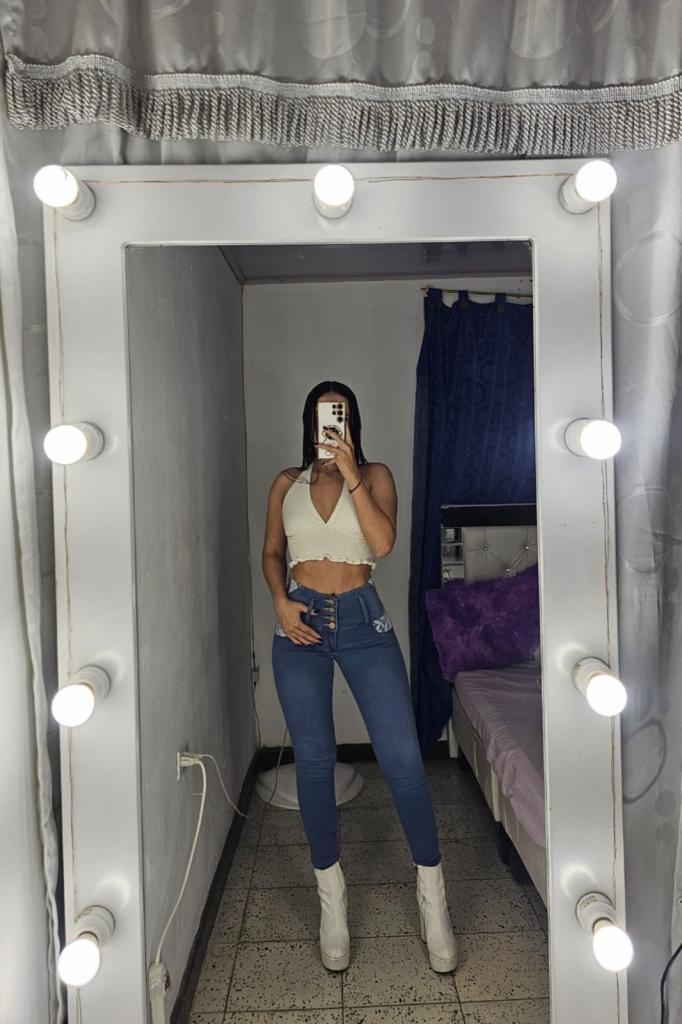 614856785: Chica busca chico en Tenerife