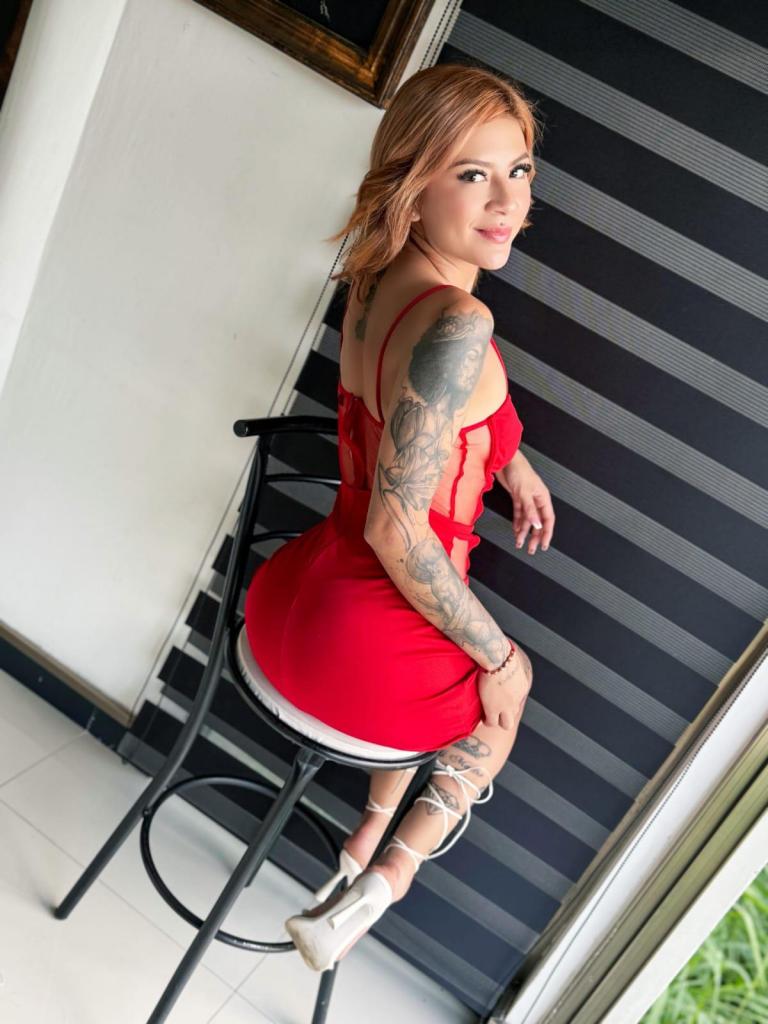 647669432: Chica busca chico en Cádiz