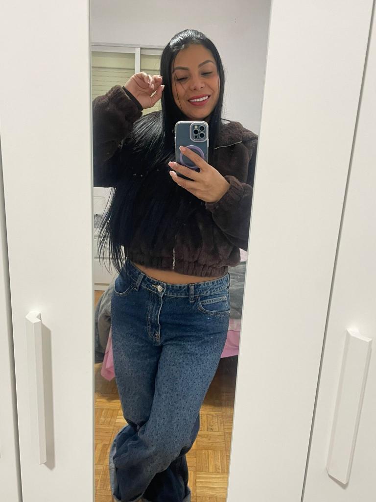 Chica busca chico en Ibiza: 