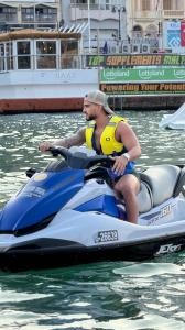 Chico busca chica en Mallorca: 