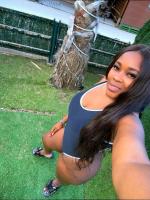 613854905: Chica busca chico en Madrid