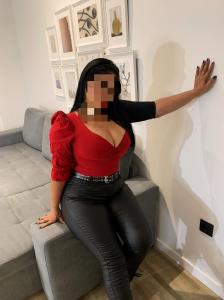 613671206: Chica busca chico en Madrid
