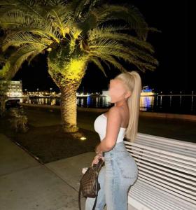 Chica busca chico en Almería: 