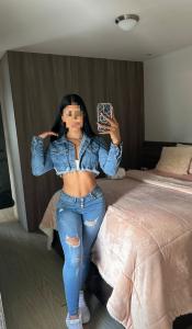 673308529: Chica busca chico en Gerona