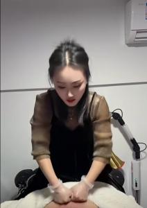 632957041: Chica busca chico en Madrid