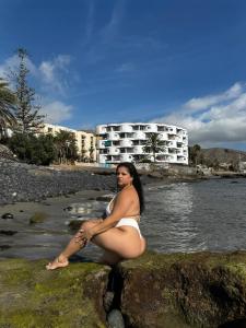 Chica busca chico en Tenerife: 