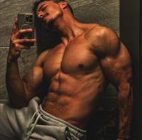 671835107: Chico busca chica en Málaga