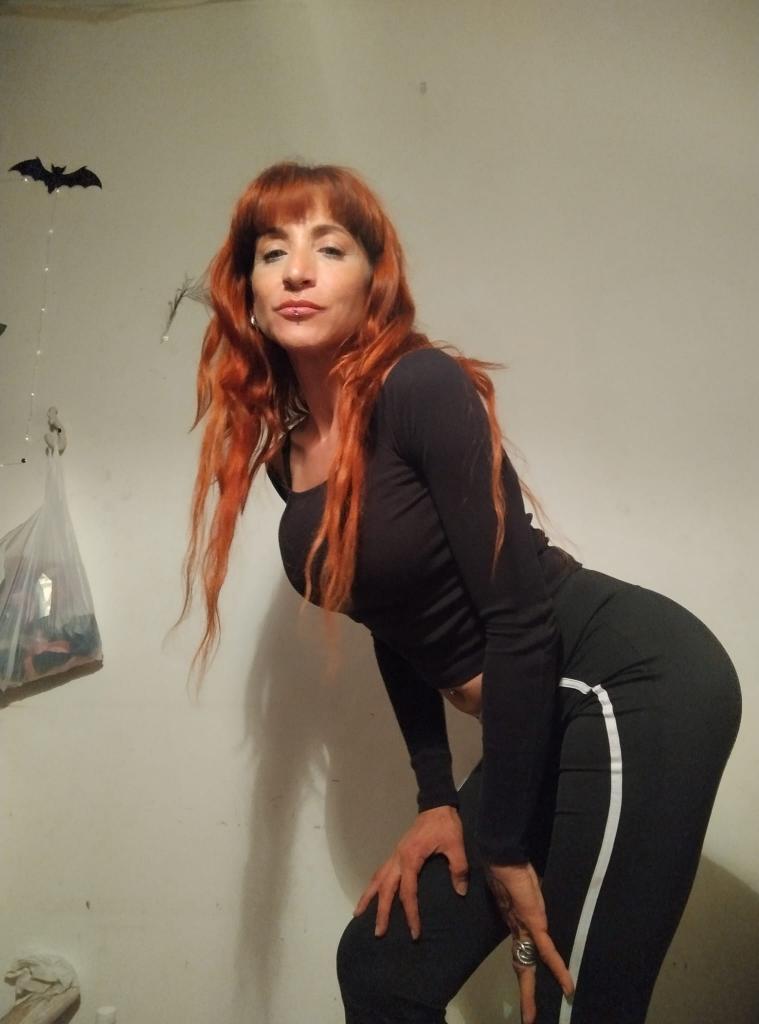 613832371: Chica busca chico en Valencia