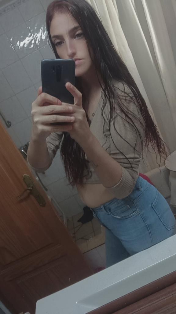 742013945: Chica busca chico en Mallorca