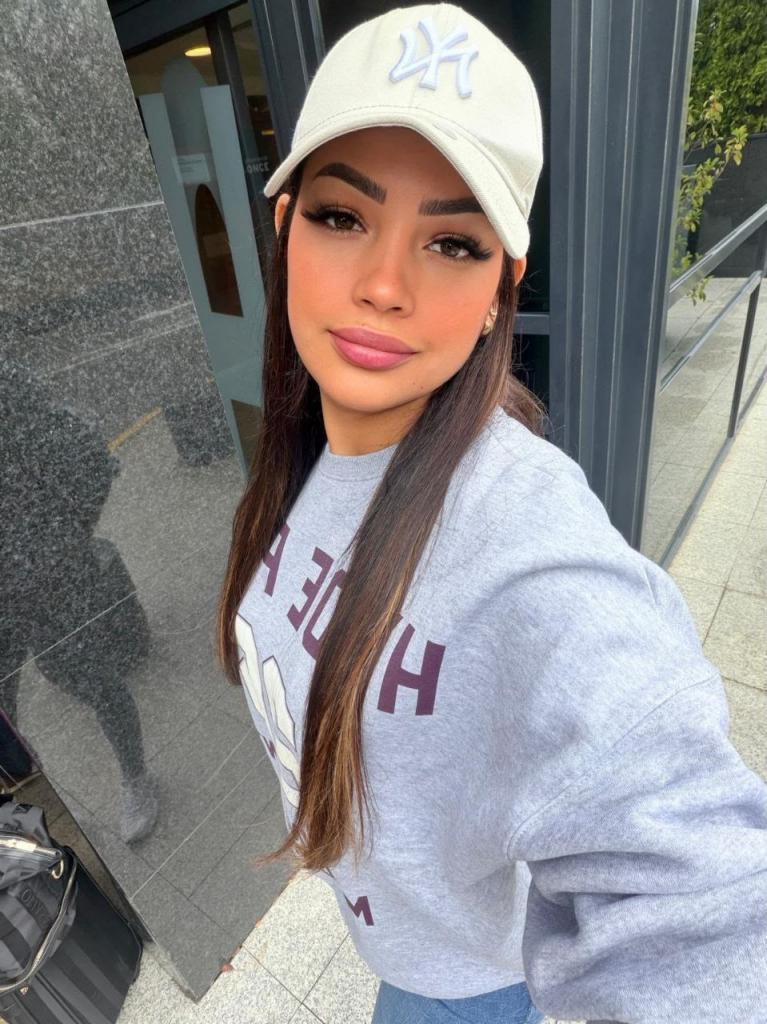 Chica busca chico en Cádiz: 