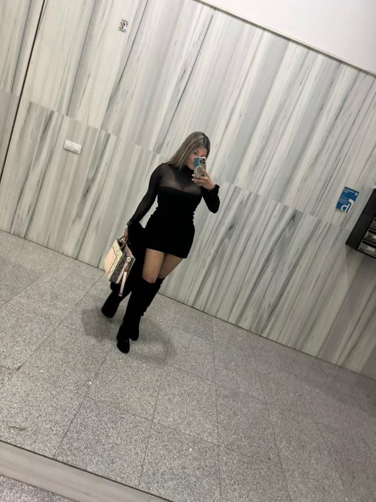 Chica busca chico en Almería: 