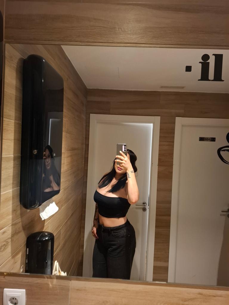 722158479: Chica busca chico en Menorca